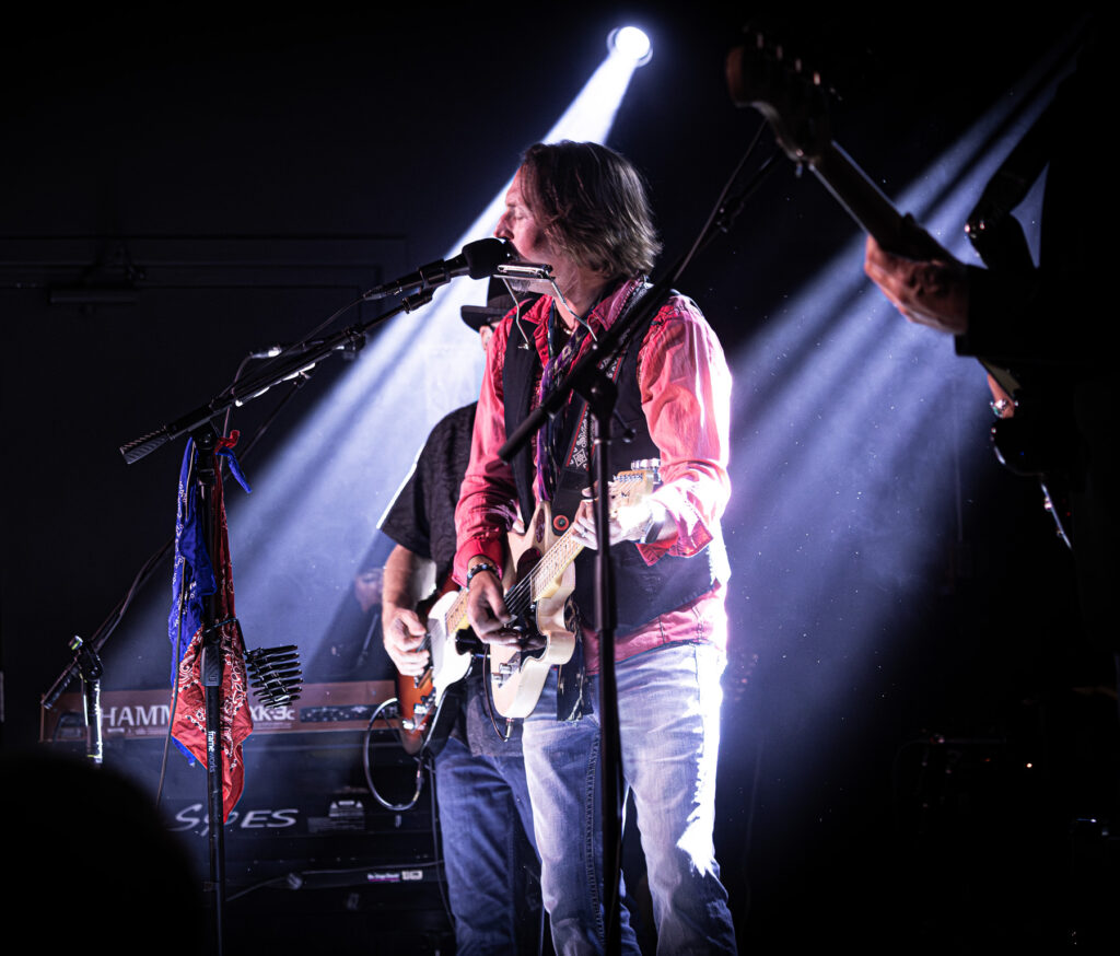DBD-Live-Stage-Mark-Harmonica-1-Encore-4-10-17-25